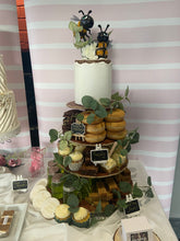 Load image into Gallery viewer, Bee Cake Topper (ex display)
