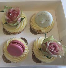 Load image into Gallery viewer, Valentines Cupcakes box of 4
